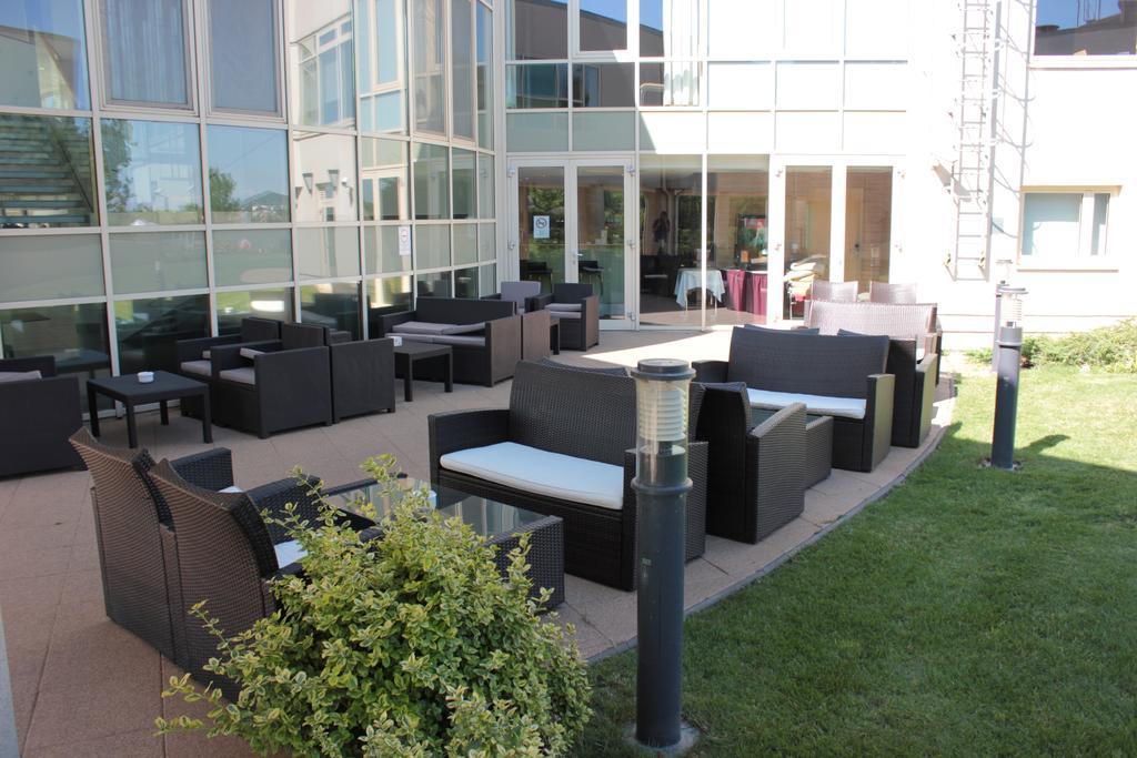 Wellness Apartments In Velence Exterior foto