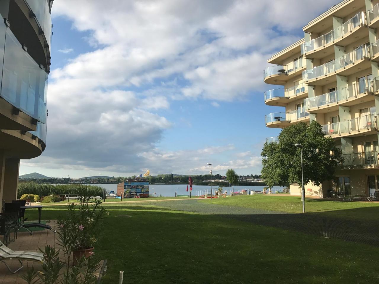 Wellness Apartments In Velence Exterior foto